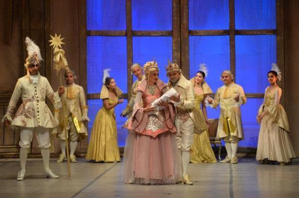 'Uyuyan Güzel' prömiyerle geldi