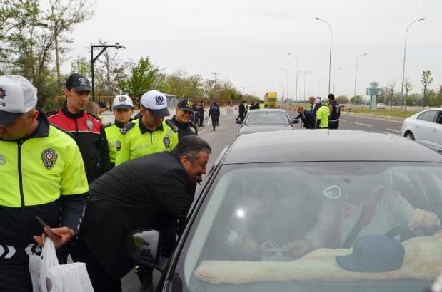 Aksaray’da bayram öncesi 400 kişilik ekiple trafik denetimi
