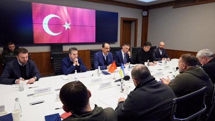 Sözcü Kalın, Ukrayna Devlet BaÅŸkanı Zelenski ile Kiev'de görüÅŸtü