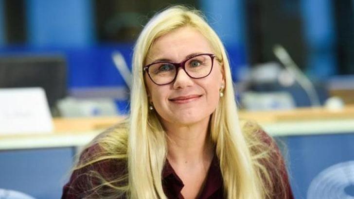 AB Komisyon üyesi uyardı: Ruble ile ödeme yaptırım ihlalidir