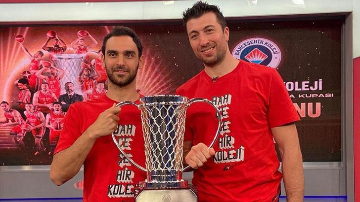 Bahçeşehir Koleji'nde genel menajer ve oyuncular Avrupa şampiyonluğunu DHA'ya değerlendirdi