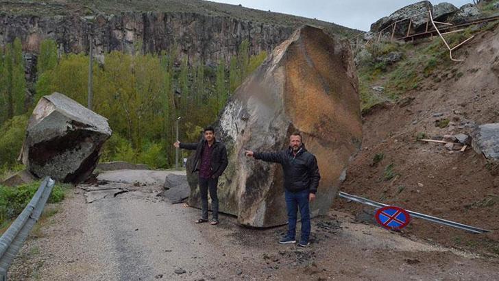 Ihlara Vadisi'nde heyelan; kaya parçaları köy yoluna düştü