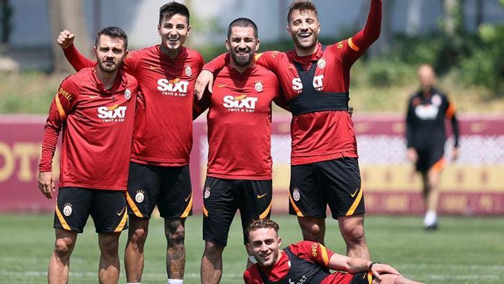 Galatasaray'da Marcao, Pena ve Omar saha çalışmalarına başladı