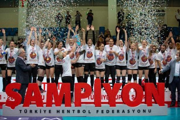 Hentbol Kadınlar Türkiye Kupası'nda şampiyon Kastamonu Belediyesi GSK