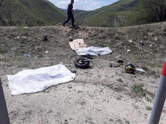 Motosiklet şarampole yuvarlandı; karı-koca hayatını kaybetti