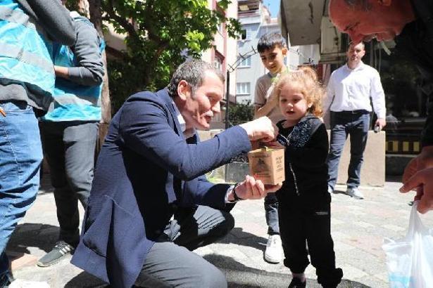 Zeytinburnu’nda bahar 250 bin adet fesleğenle müjdelendi