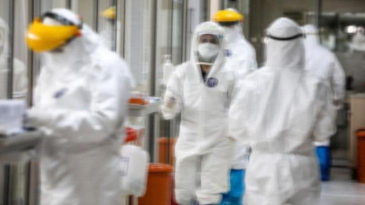 Koronavirüs salgınında günlük vaka sayısı 1542 oldu