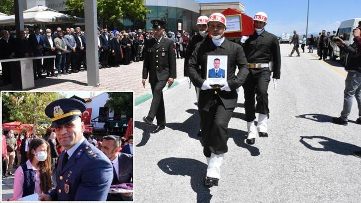 Silahını temizlerken kazara vurulan yüzbaşı, Malatya'da toprağa verildi