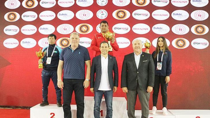 U17 Kadın Güreş Milli Takımı, Uluslararası Zafer Kupası'nda şampiyon oldu