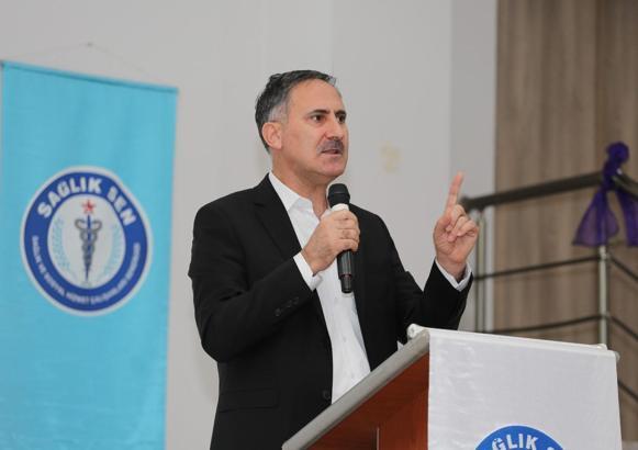 Sağlık-Sen Başkanı Durmuş: Hemşirelik mesleğinin geleceği risk altında