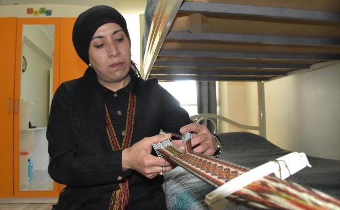 Tarihi milattan önceye dayanan 'Çarpana' dokumacılığını yaşatıyor