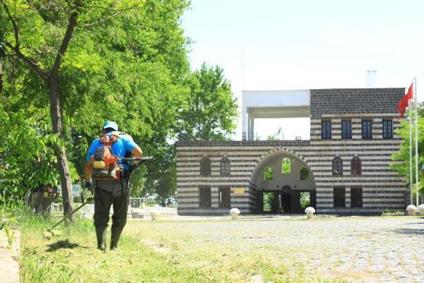 Gazi Köşkü’nde çevre düzenlemesi