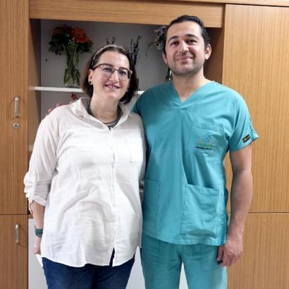 12 santimetrelik miyomdan 2,5 saatlik ameliyatla kurtuldu