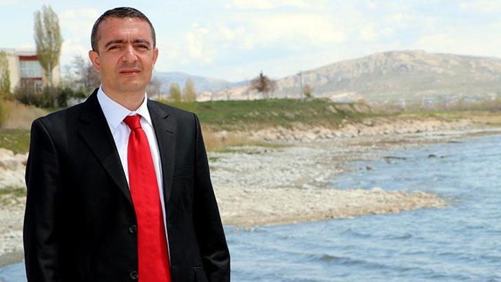 Son yağışlar da yeterli olmadı, Van Gölü'nün şekli kısmen değişti