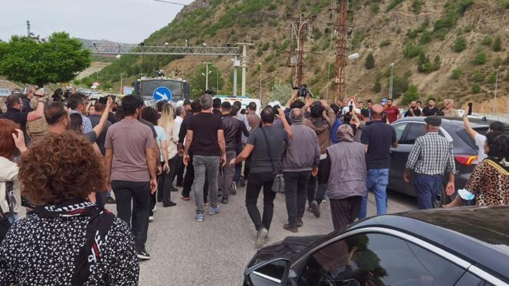Tunceli'de PKK'lı eski hükümlünün cenazesinde gerginlik: 2 gözaltı
