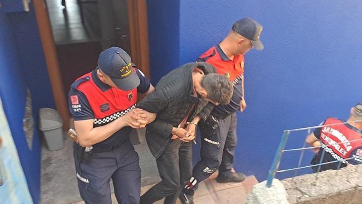 Altınlarla kaçmaya çalışan telefon dolandırıcıları yakalandı