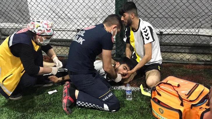 Futbol oynarken çarpışma sonucu dili boğazına kaçan genç hayata döndürüldü