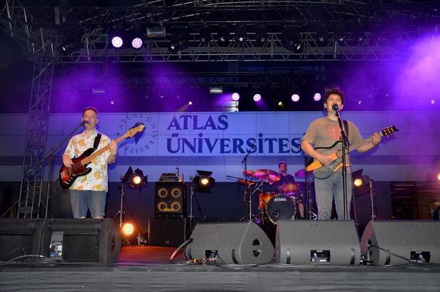 Atlas Üniversitesi Bahar Şenliği’nde Pinhani sahne aldı