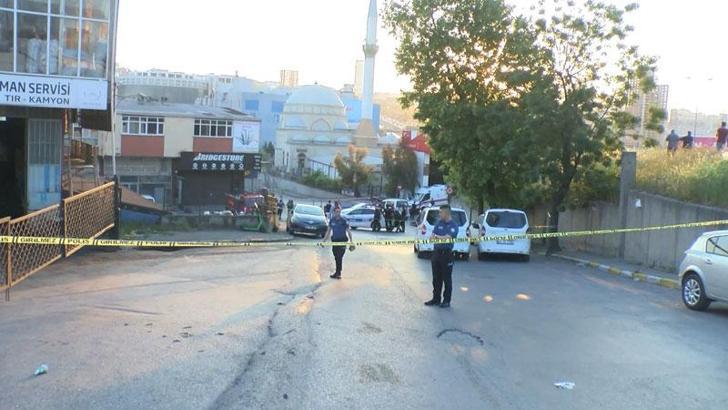 Beylikdüzü'nde emekli polis kadına ateş edip aynı silahla intihar etti