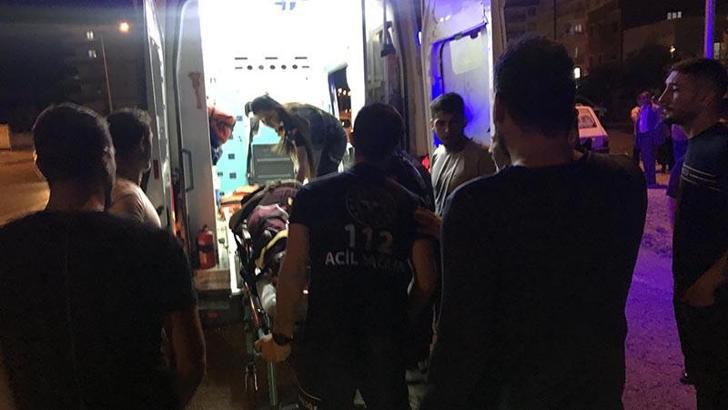 Derik’te otomobil yayalara çarptı: 8 yaralı