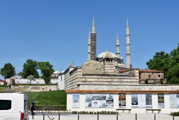Edirne'de, 600 yıllık 2 tarihi hamam 166 milyona satışa çıkarıldı