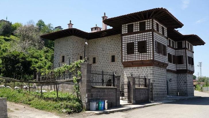 Trabzon'da tarihi Memişağa Konağı ziyarete açıldı