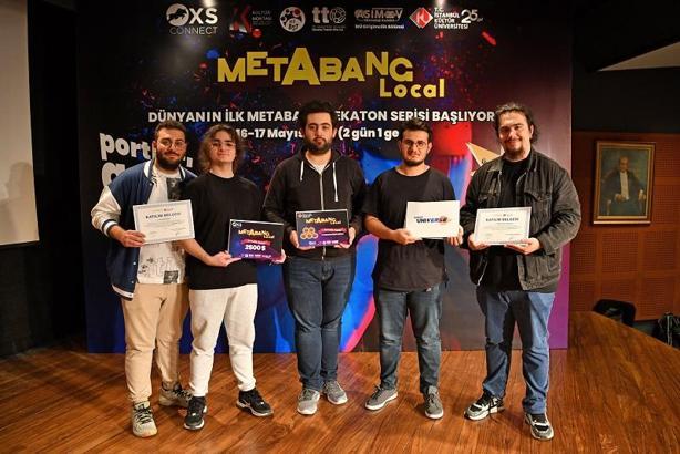 Gençler metaverse evrende çarpıştı