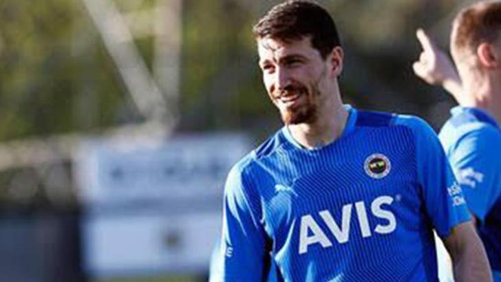 CSKA Moskova, Mert Hakan Yandaş için Fenerbahçe’nin kapısını çaldı