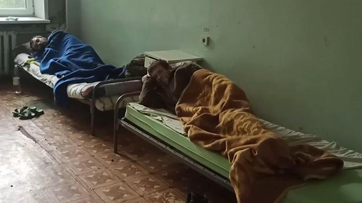 Rusya, Azovstal’dan tahliye olan yaralı askerlerin görüntüsünü paylaştı