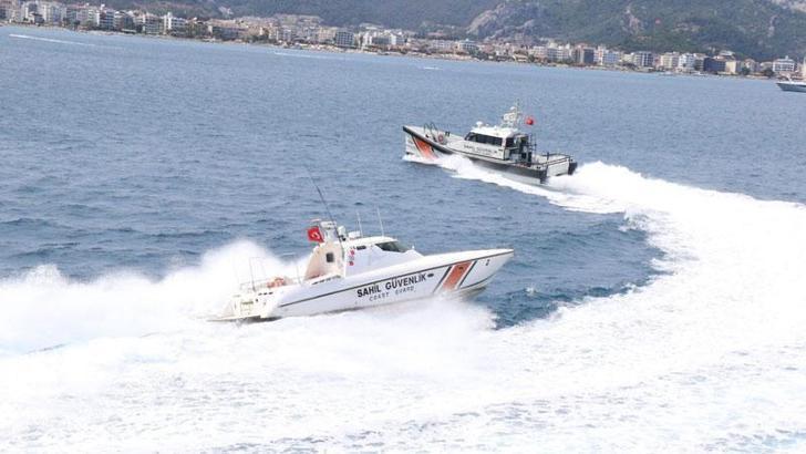 Sahil Güvenlik ekipleri tatbikat düzenledi, öÄŸrencilerle seyir gerçekleÅŸtirdi