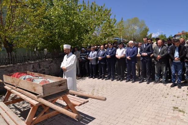 Yangın söndürme havuzuna düşen Hatice, hayatını kaybetti (2)