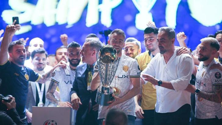 Ankaragücü'nden coşkulu şampiyonluk kutlaması