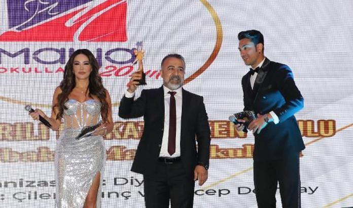 'Yılın En Başarılı Eğitim Kurumu' ödülü Maya Okulları'na