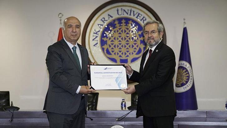 Ankara Üniversitesi’ne ‘Kurumsal Akreditasyon Belgesi’
