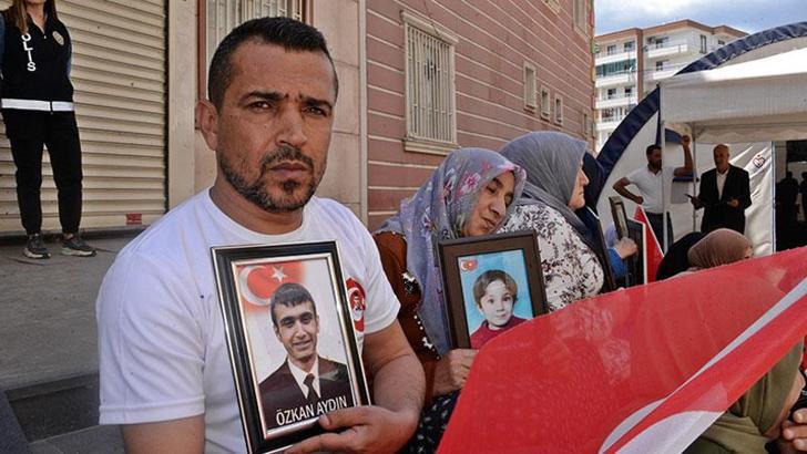 Evlat nöbetindeki baba: HDP ve PKK’dan korkmayın