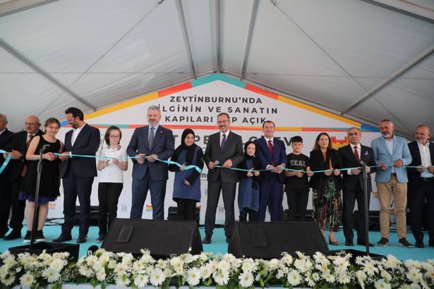 Maltepe Bilgi Evi Bakan Kasapoğlu’nun katılımıyla açıldı