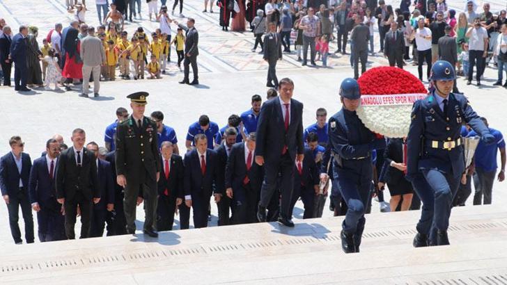 Euroleague şampiyonu Anadolu Efes, Anıtkabir'de