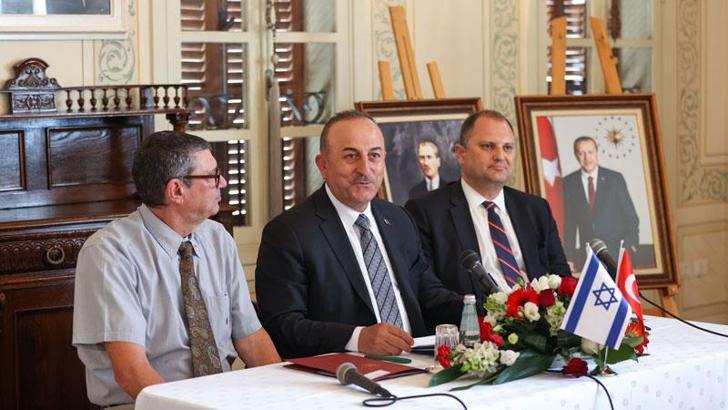 Çavuşoğlu, Tel Aviv'de iş insanlarıyla bir araya geldi