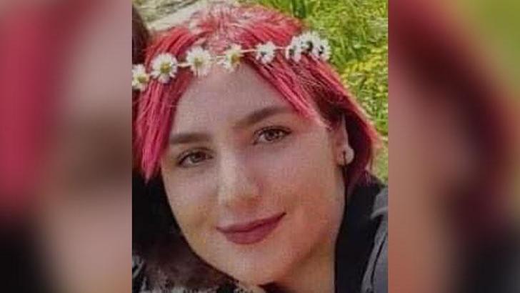 Yaya geçidinde otomobil çarpan liseli Berra, öldü