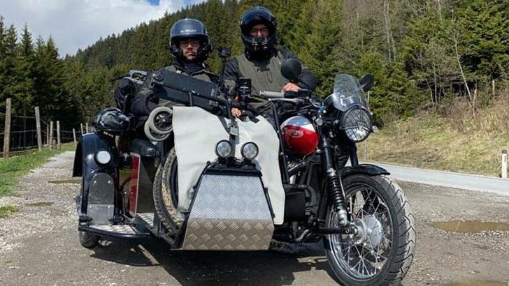 Fransız, biri engelli iki kuzenin motosiklet yolculuğunun 8’inci durağı Kuşadası oldu