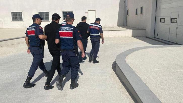 Mezarlık kapılarını çalan 2 şüpheli tutuklandı