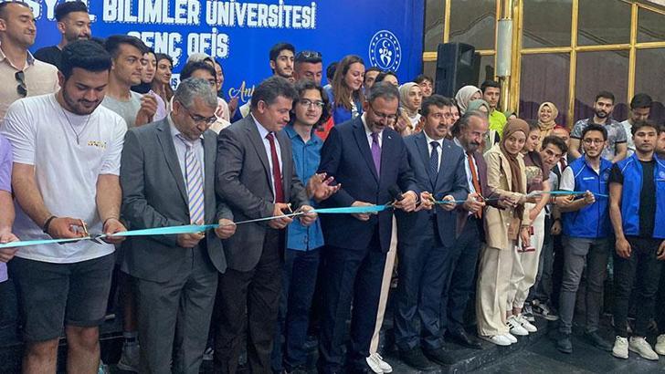 Bakan Kasapoğlu, ‘Genç Ofis’in açılışına katıldı