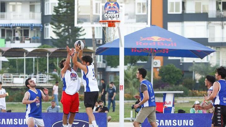 Red Bull Half Court'ta Türkiye'nin en iyi sokak basketbol takımı İstanbul'da belli olacak