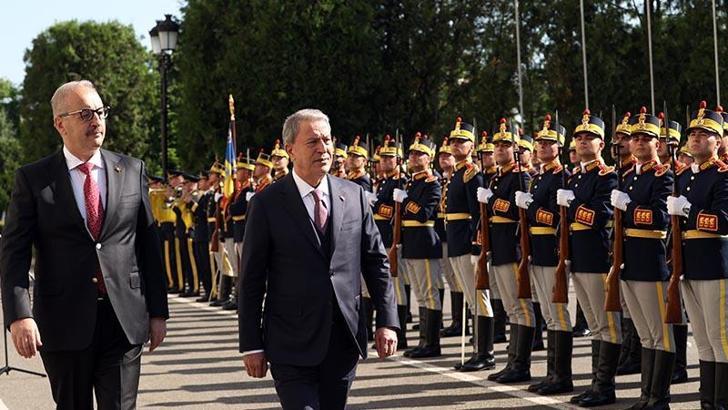 Milli Savunma Bakanı Hulusi Akar, Romanya’da