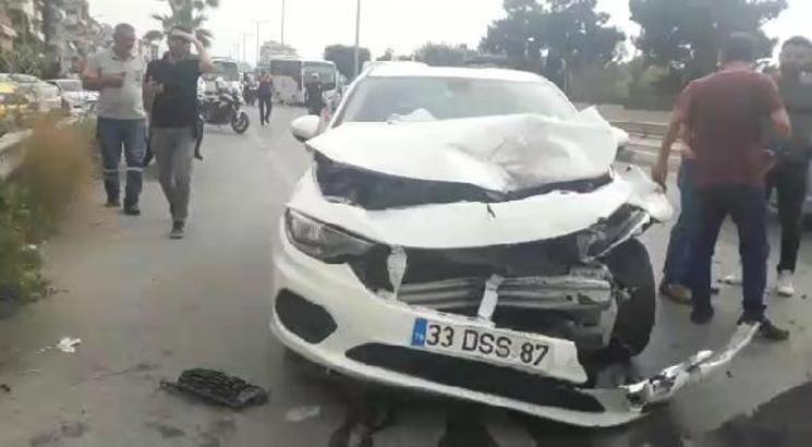 İntihar girişimini izleyen sürücüler zincirleme kazaya neden oldu: 4 yaralı