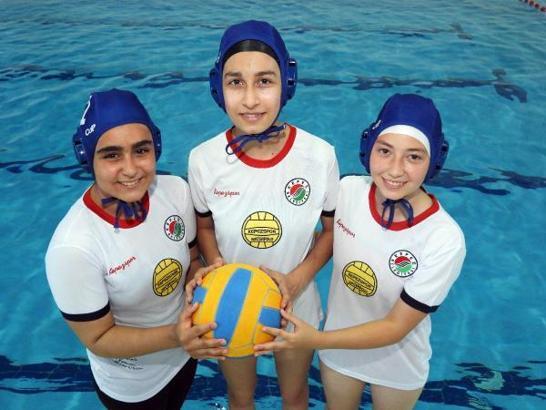 Kepez sutopu oyuncusu fabrikası oldu