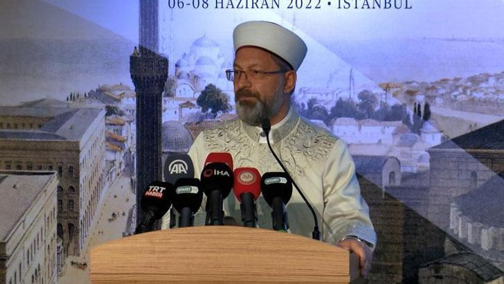 Diyanet İşleri Başkanı Erbaş İstanbul'da müftülerle bir araya geldi