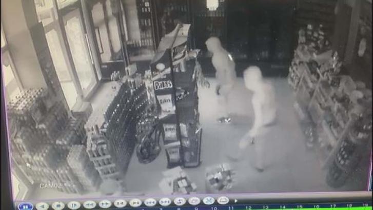 Tekel bayisinden 600 bin TL'lik hırsızlık kamerada