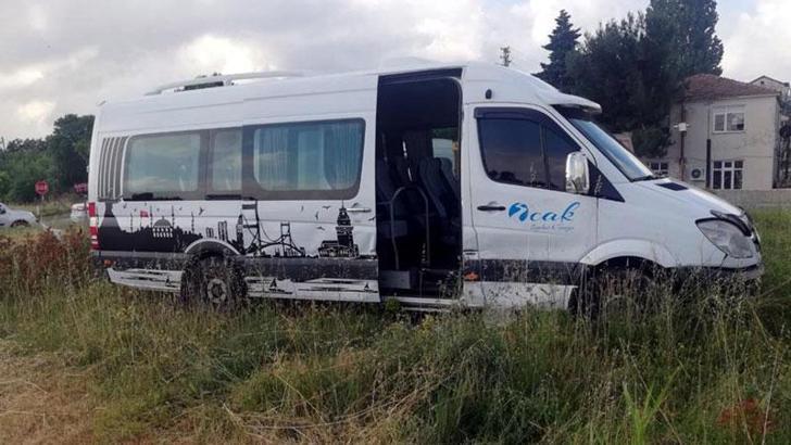 Tekirdağ'da hafif ticari araç ile servis çarpıştı: 6 öğrenci yaralı