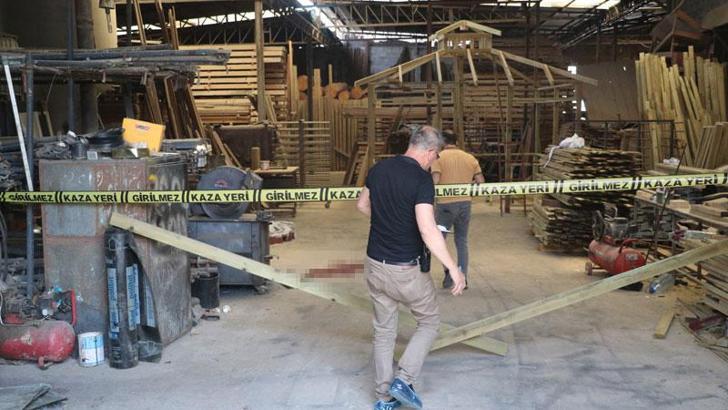 Dut yerken çatıdan düÅŸüp, vücuduna demir profil saplanan marangoz ustası öldü